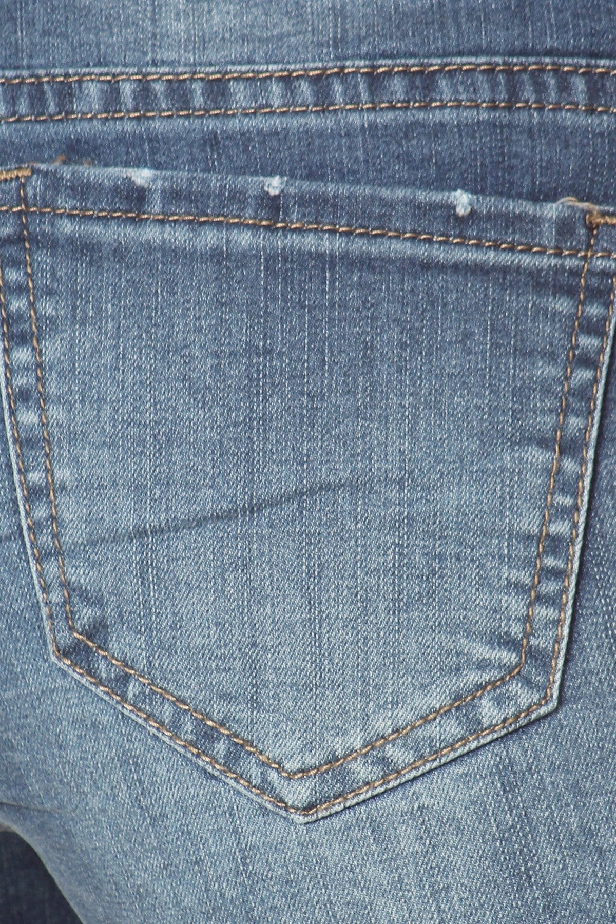 Mid-Rise Distressed Denim Shorts – Cuffed Hem & Classic 5-Pocket Style