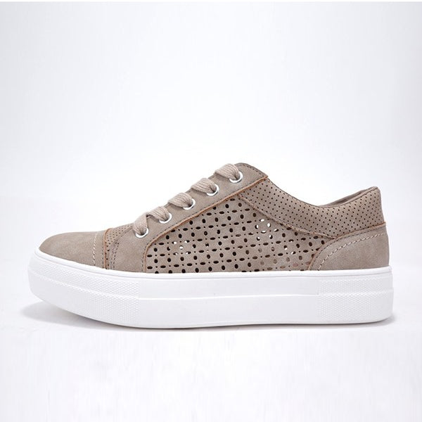 Everyday Fashion Sneakers in Taupe - Afternoon Stroll Shoes